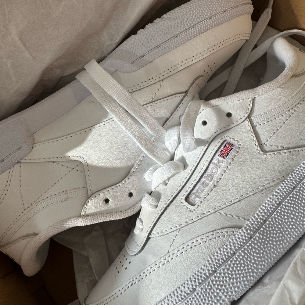 Reebok Women’s Club C Sneakers 6.5 HOT DEAL
